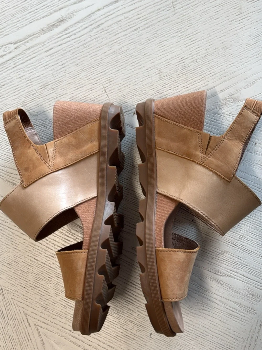 Sorel Women's Joanie II Slingback Wedge- Camel Brown size 11